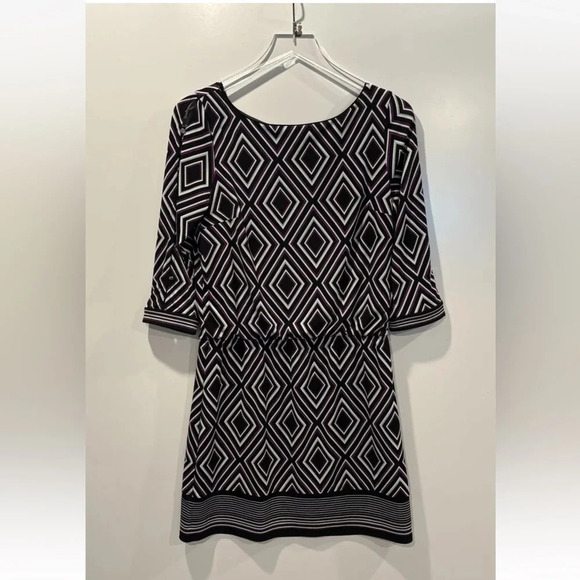 White House Black Market Dresses & Skirts - White House Black Market Geometric Boat Neck Drop Waist Dress Women’s Small (848